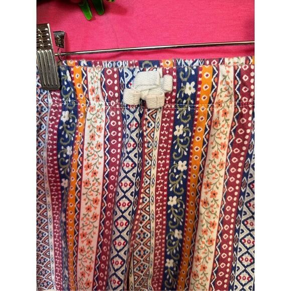 Children’s Place 2pc Outfit Girls Pink Tie Front Top with Floral Striped Shorts - Picture 7 of 8